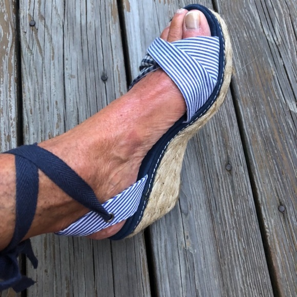 Blue & white espadrilles. - Picture 4 of 5